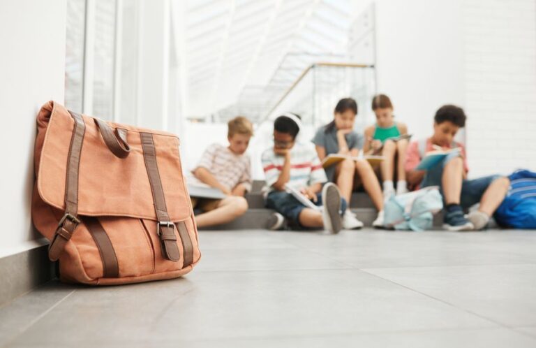 Cara Pilih Beg Sekolah Kain yang Tahan Lasak untuk Anak