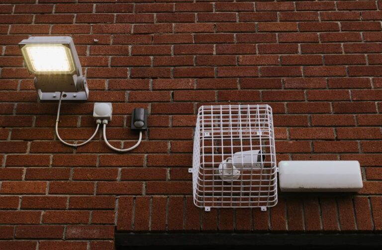 Cara Pilih Lampu Sensor Rumah untuk Penjimatan Maksimum