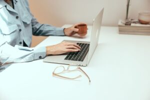 Cara Sesuaikan Cover Letter Mengikut Syarikat untuk Tingkat Peluang Dipanggil Temuduga