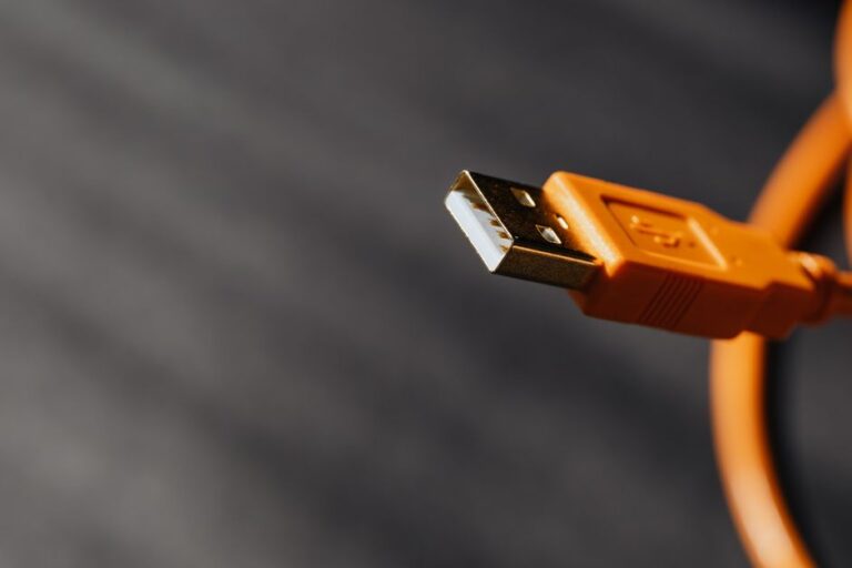 Kabel USB Serbaguna: Ketahanan, Fungsi dan Cara Penjagaan Jangka Panjang