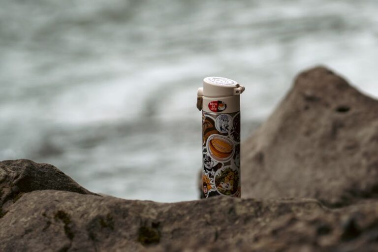 Kelebihan Botol Termos Berbanding Botol Plastik Biasa untuk Penggunaan Harian
