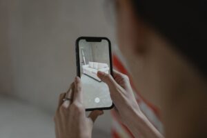 Kelebihan dan Risiko Membeli Melalui Live Shopping di Malaysia