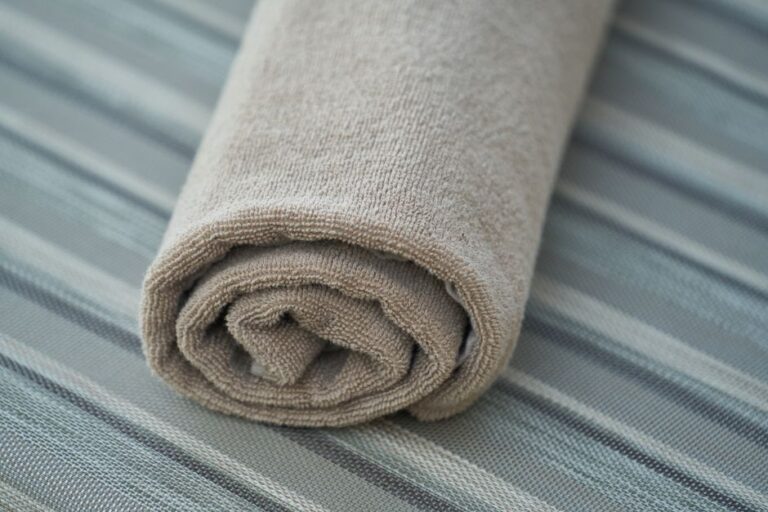 Kelebihan Tuala Microfiber dan Cara Penjagaan Fabrik yang Betul