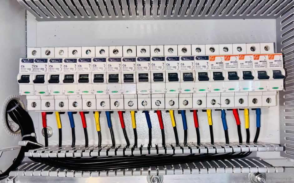 Kenali Fungsi Suis Utama Elektrik Rumah Anda