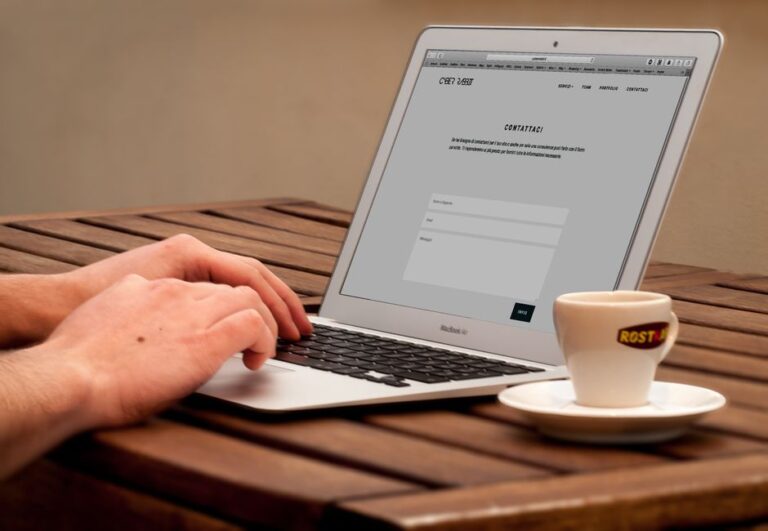 Kenali Laman Web Palsu: Cara Kenal Pasti dan Lindungi Diri daripada Scam Online