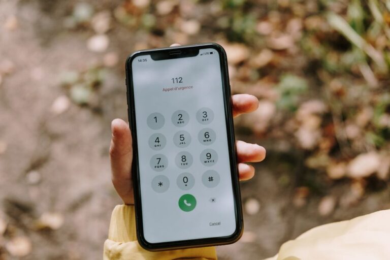 Kepentingan Menyimpan Nombor Kecemasan di Telefon dan Lokasi Fizikal
