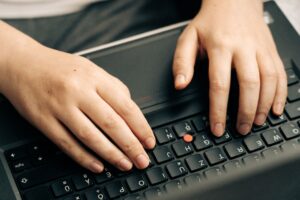Kerja Freelance di Malaysia: Cara Mula Cari Pendapatan Sampingan Tanpa Risiko