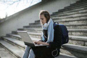 Membina Fokus Pelajar semasa Kelas Online supaya Lebih Berkesan