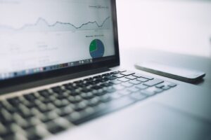 Membina Profil Profesional Online yang Maju: Strategi Jangka Panjang
