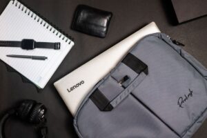 Memilih Beg Laptop yang Tepat: Keseimbangan Antara Perlindungan dan Gaya