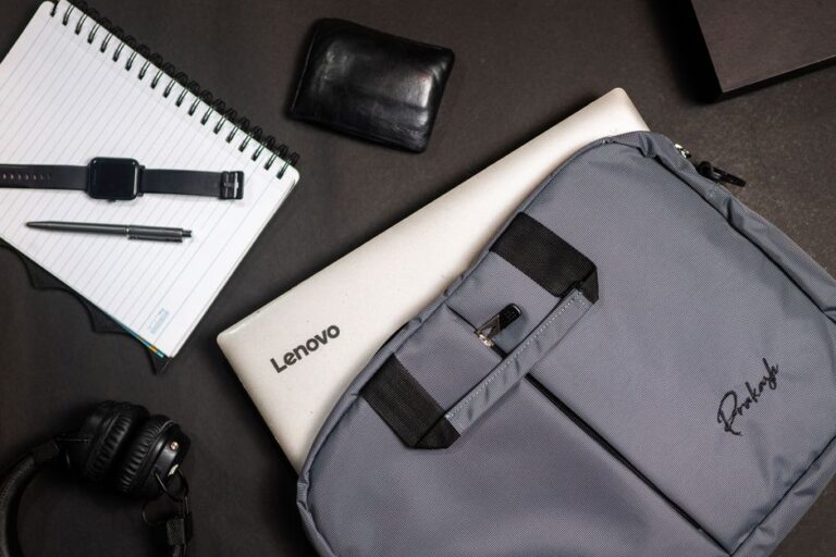 Memilih Beg Laptop yang Tepat: Keseimbangan Antara Perlindungan dan Gaya