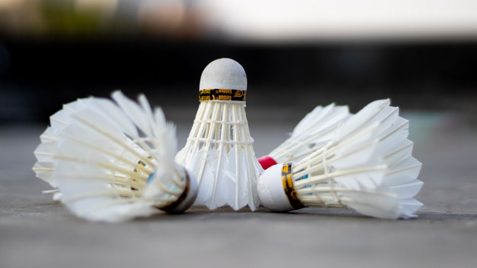 Memilih Bola Badminton yang Sesuai untuk Permainan Anda
