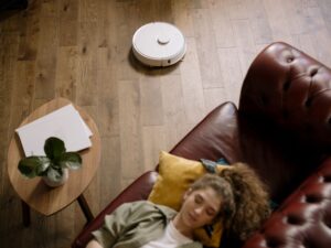 Memilih Robot Vacuum yang Tepat untuk Jenis Lantai Rumah Anda