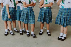 Memilih Stokin Sekolah yang Sesuai: Keselesaan dan Ketahanan Sepanjang Hari