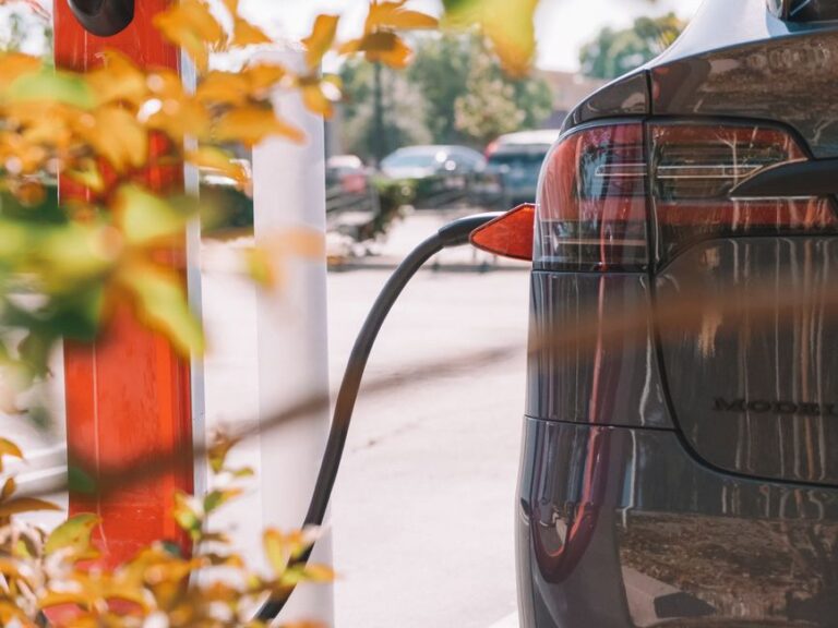 Panduan Asas Pemilikan dan Penyelenggaraan Tesla Malaysia