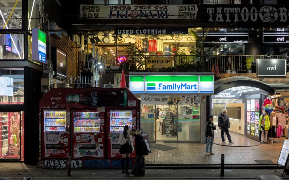 Panduan Lengkap Menu dan Perkhidmatan FamilyMart Malaysia untuk Pembeli Kali Pertama