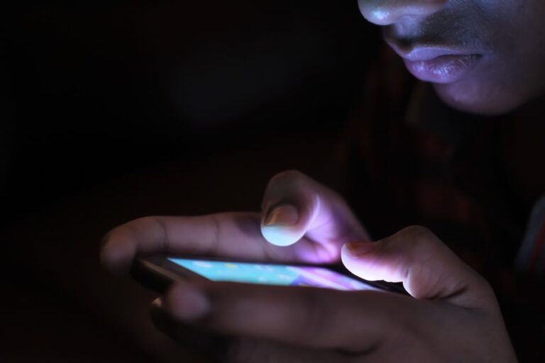 Panduan Memilih Pelan Data Mudah Alih yang Sesuai untuk Kegunaan Harian
