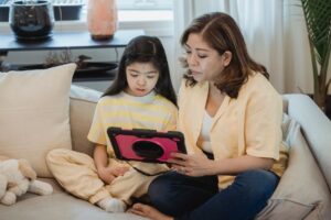 Pengurusan Profil YouTube Kids dan Had Masa Skrin untuk Keluarga