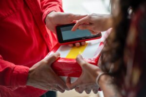 Taktik Baharu Scam Parcel: Apa yang Anda Perlu Tahu untuk Elak Tertipu