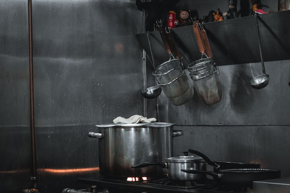 Tips Pilih dan Jaga Bekas Minyak Masak agar Lebih Tahan Lama