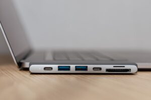 USB Hub Multifungsi: Cara Memilih dan Mengoptimumkan Sambungan Peranti Anda