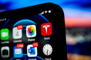 Aplikasi Tesla di Malaysia: Fungsi Penting dan Cara Guna