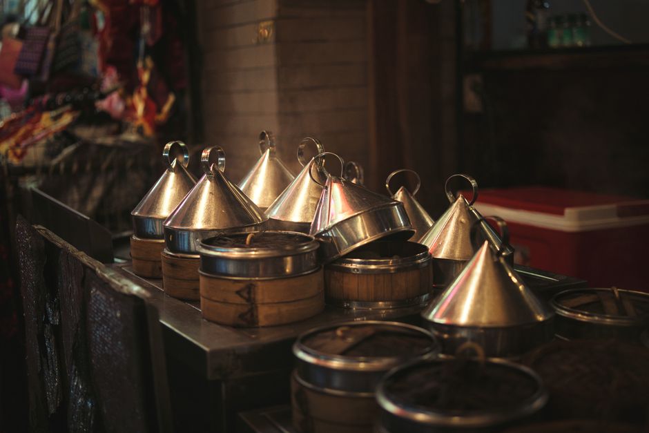 Bekas Makan Bertingkat: Cara Pilih Saiz dan Material yang Tepat untuk Bawa Bekal