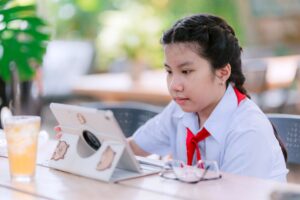 Cara Berkesan Menggunakan Platform Pembelajaran Kelas untuk Pelajar