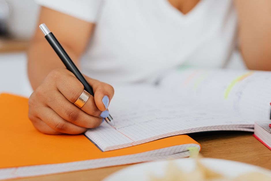 Cara Efektif Menggunakan Flashcard Belajar untuk Mengingat Fakta Pantas