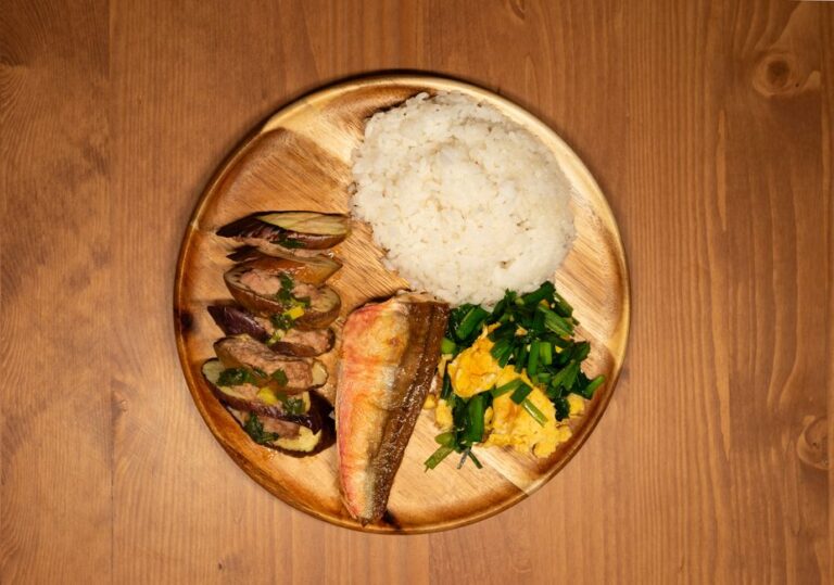 Cara Elak Ikan Goreng Kunyit Liat dan Isi Hancur di Dapur