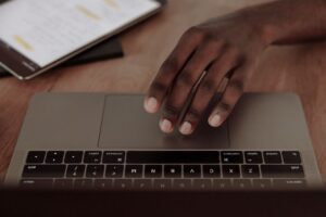 Cara Menjaga Touchpad Laptop supaya Tahan Lama dan Tidak Cepat Rosak
