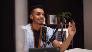 Cara Mula Mendengar dan Menghasilkan Podcast Sendiri