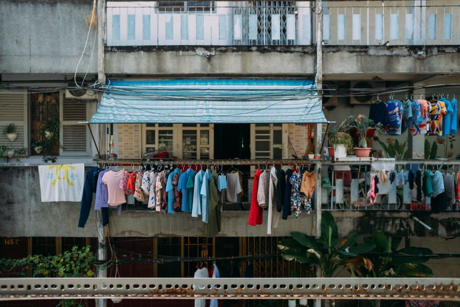 Cara Pilih Penyidai Baju yang Tepat Mengikut Ruang dan Jenis Fabrik