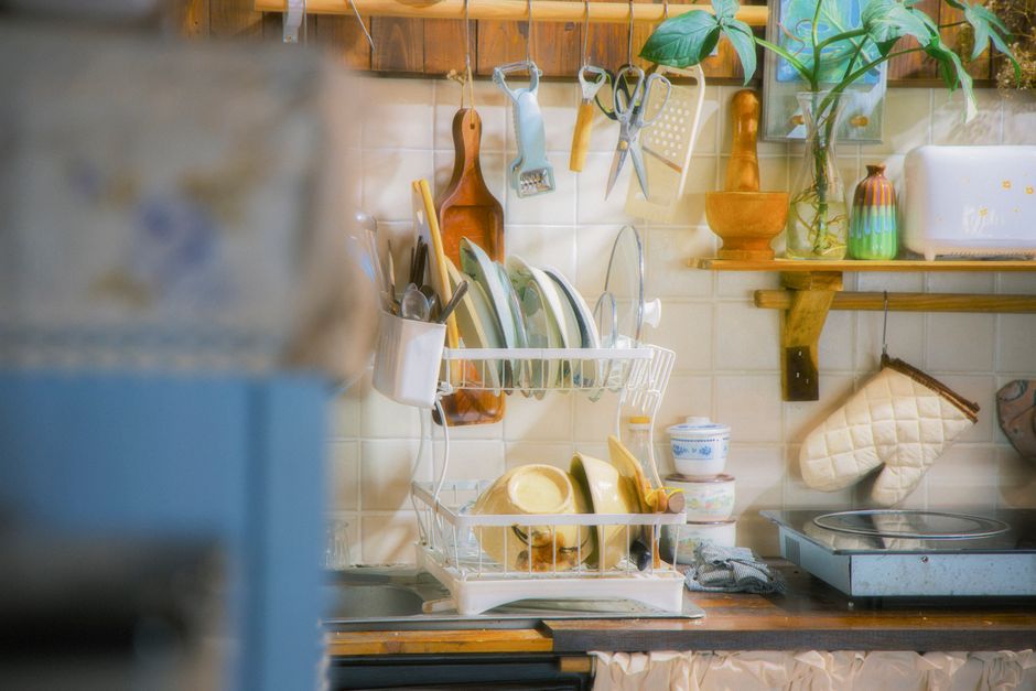 Cara Pilih Rak Pinggan Ikut Ruang Dapur Anda