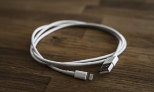Kabel USB Serbaguna: Panduan Memilih dan Menjaga Ketahanan Peranti Elektronik Anda