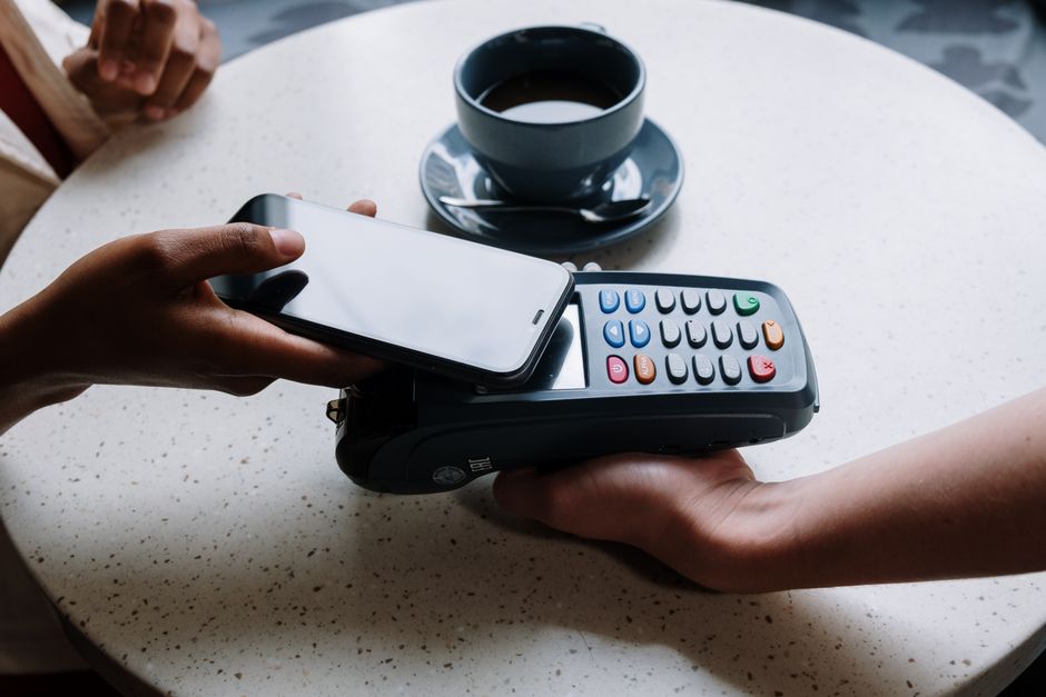 Kelebihan dan Risiko Bayaran Automatik untuk Urusan Kewangan Harian