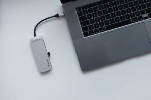 Kelebihan Menggunakan USB Hub Aktif Berbanding Pasif untuk Peranti Anda