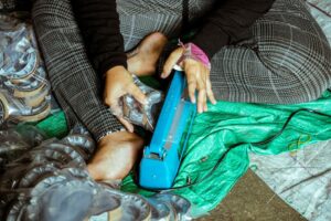 Kelebihan Polymailer Bertampal Sendiri untuk Pengeposan E-Dagang yang Pantas