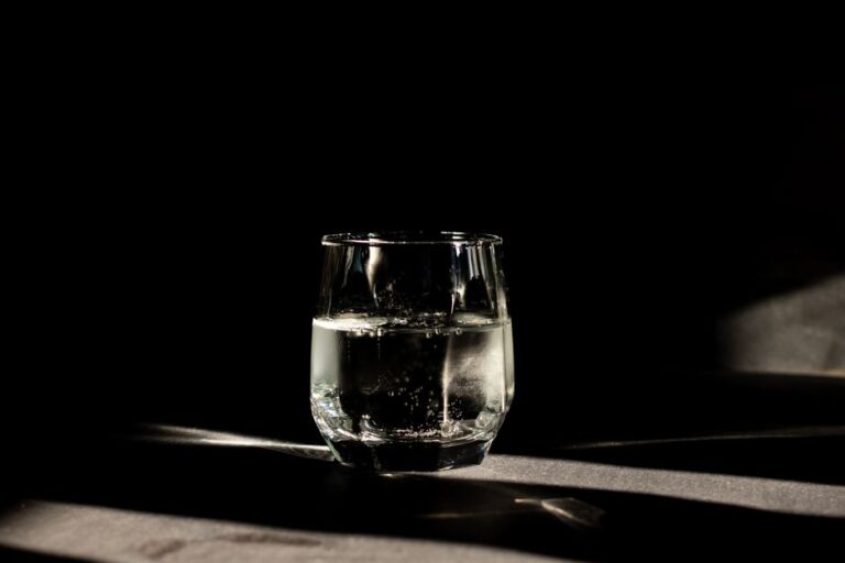 Masa Terbaik Minum Air Kosong Sepanjang Hari dan Kesannya pada Badan
