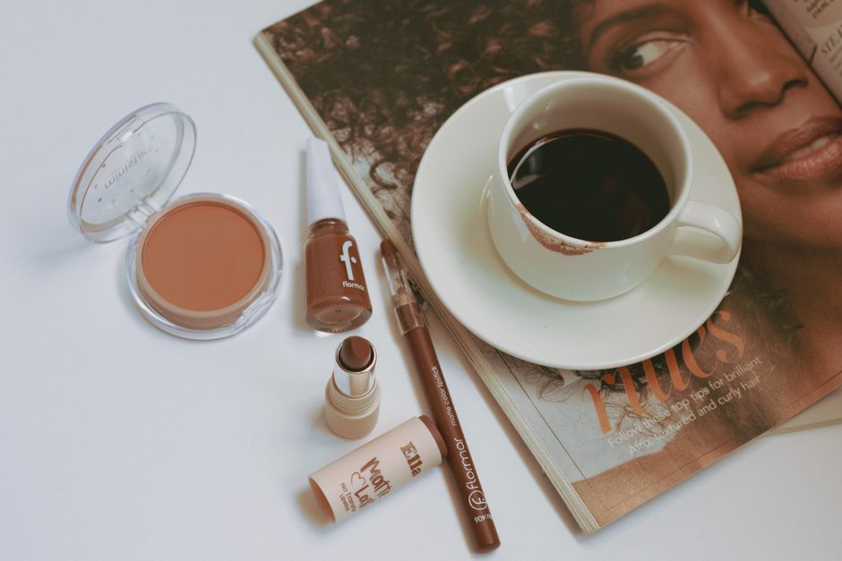 Memilih Alat Makeup yang Sesuai untuk Jenis Kulit Anda