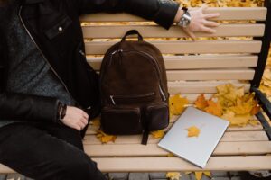 Memilih Beg Laptop Berpetak Khusus: Organisasi Kemas dan Perlindungan Maksimum
