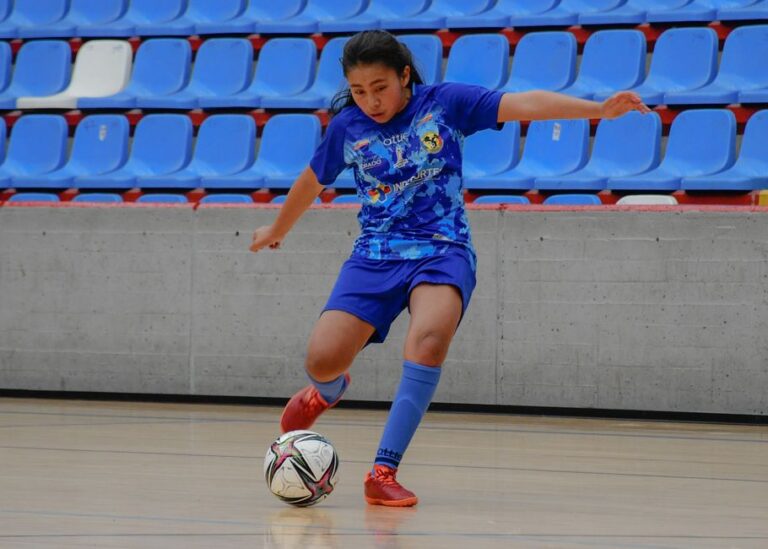 Memilih Kasut Futsal Mengikut Jenis Tapak dan Permukaan Gelanggang