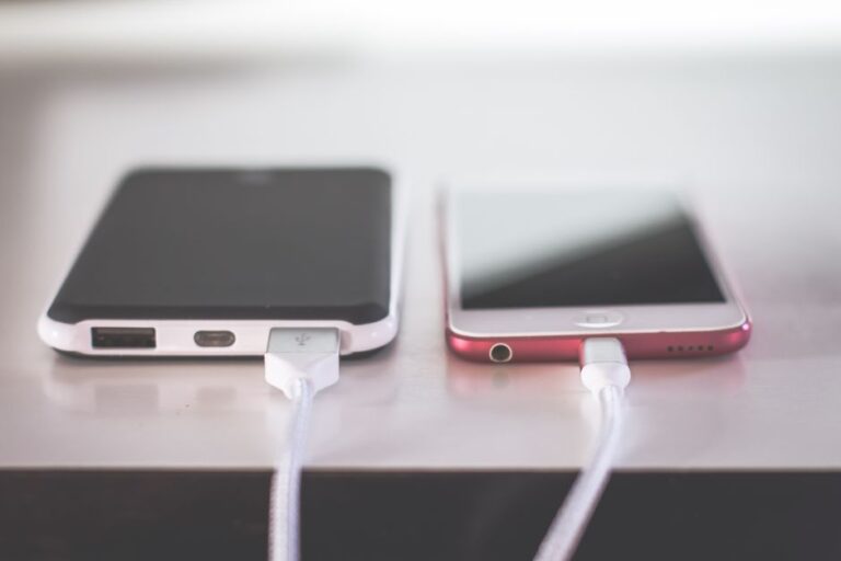 Memilih Panjang Kabel USB Serbaguna yang Tepat untuk Persediaan Meja Kerja
