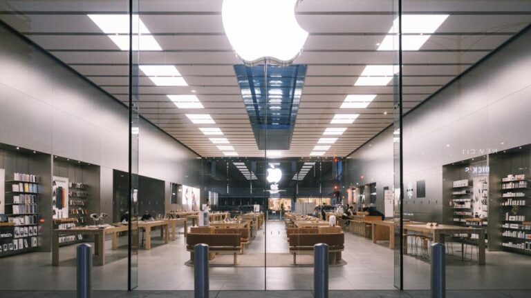 Menilai Pilihan Produk dan Ekosistem di Switch Malaysia untuk Pengguna Apple
