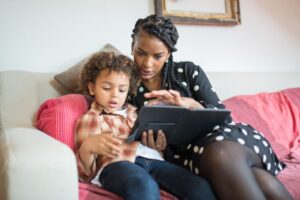 Microsoft Family Safety: Panduan Kawalan Ibu Bapa dan Lokasi Keluarga