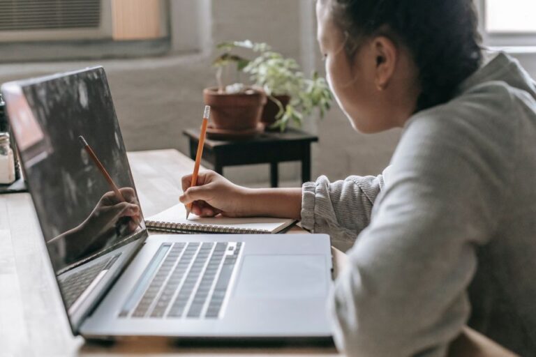 Panduan Belajar Online di FutureLearn untuk Pelajar Malaysia