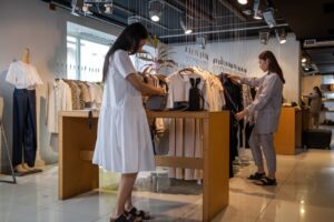 Panduan Membeli Belah di Brands Outlet Malaysia: Pilihan Pakaian Mesra Bajet dan Tips Berkunjung