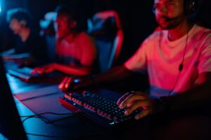 Panduan Membeli dan Memilih Peralatan Gaming di Gamers Hideout Malaysia