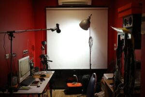 Panduan Mengatur Pencahayaan Video Studio Rumah yang Berkesan
