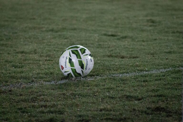 Panduan Penjagaan dan Penyimpanan Bola Sepak agar Tahan Lasak